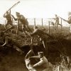 06 - Zatímco ruské vojsko podléhalo postupujícímu rozkladu, v čs. jednotkách na Ukrajině se pilně cvičilo. Nacvičování útoku přes překážky.  Polonnoje, září 1917.